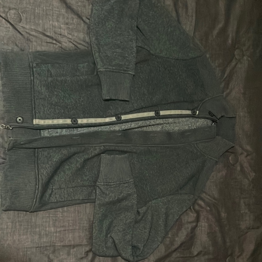 APT.9 size Medium in new condition turtleneck